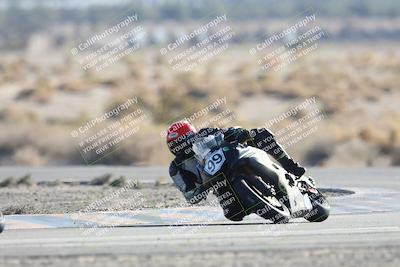 media/Dec-07-2025-CVMA (Sun) [[3e7d2de5dc]]/Race 12- Formula 40 MW and LW/